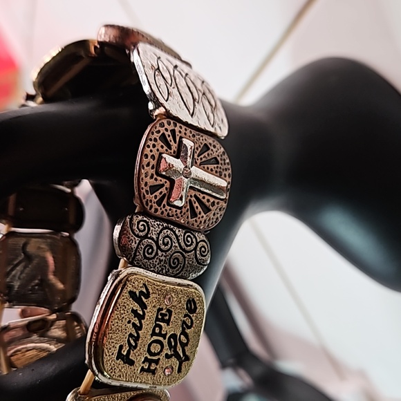 7" Stretch Bible VerseCeltic Charm Bracelet- Beautiful - Picture 5 of 9